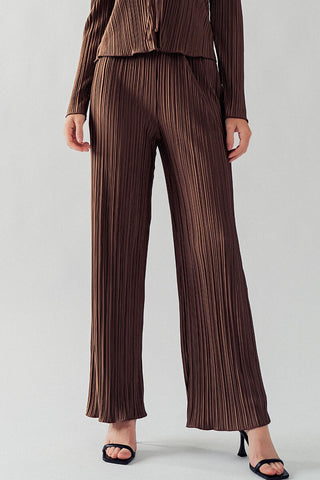 Elastic Waistband Shiny Plisse Pants in Brown - Women's Wholesale Casual Pants | Trend Notes