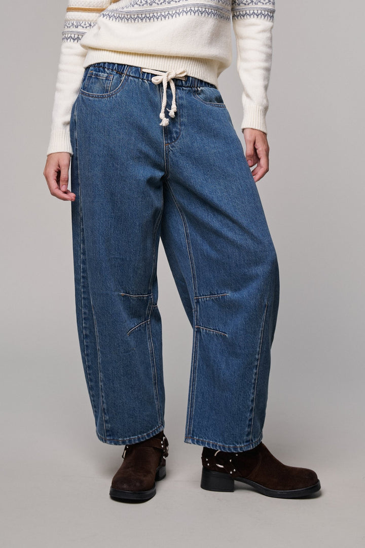 Laid-Back Light Wash Barrel Denim Pants in MEDIUM DENIM - Women's Wholesale Wide Leg Jeans | Trend Notes