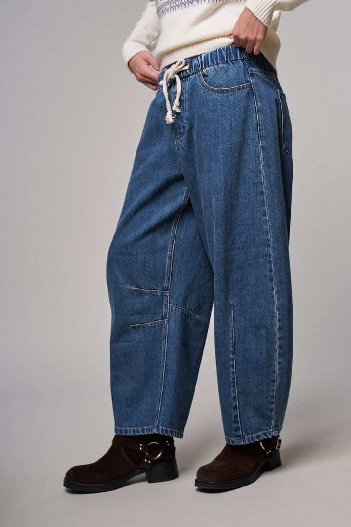 Laid-Back Light Wash Barrel Denim Pants in MEDIUM DENIM - Women's Wholesale Wide Leg Jeans | Trend Notes
