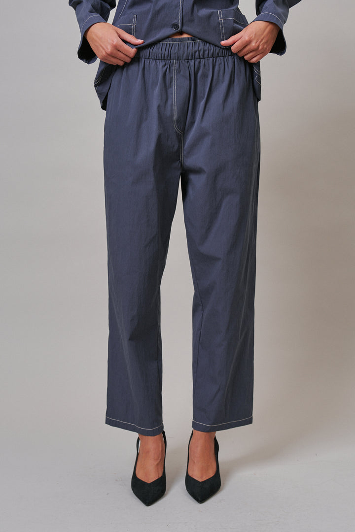 Elastic Waist Contrast Stitch Woven Pants in NAVY - Women's Wholesale Pants | Trend Notes