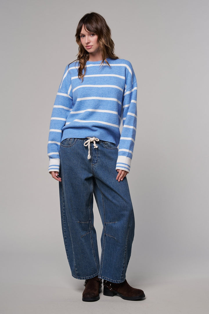 Laid-Back Light Wash Barrel Denim Pants in MEDIUM DENIM - Women's Wholesale Wide Leg Jeans | Trend Notes