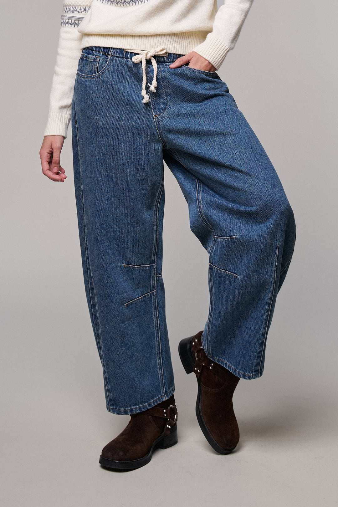 Laid-Back Light Wash Barrel Denim Pants in MEDIUM DENIM - Women's Wholesale Wide Leg Jeans | Trend Notes