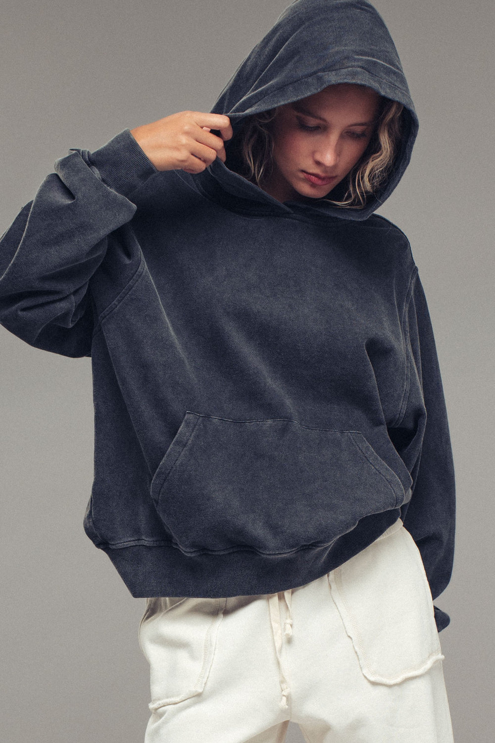 oversized hoodie w vintage washed brushed fabric - 09