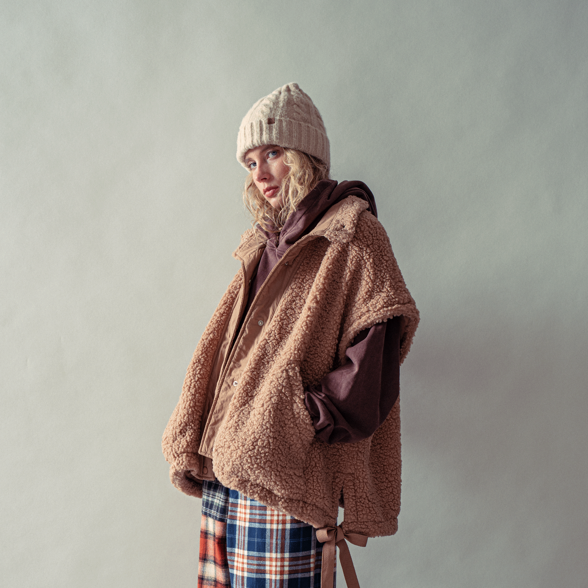 2025 Winter Mix & Match Collection mobile banner featuring modern women's wholesale fashion by Trend Notes