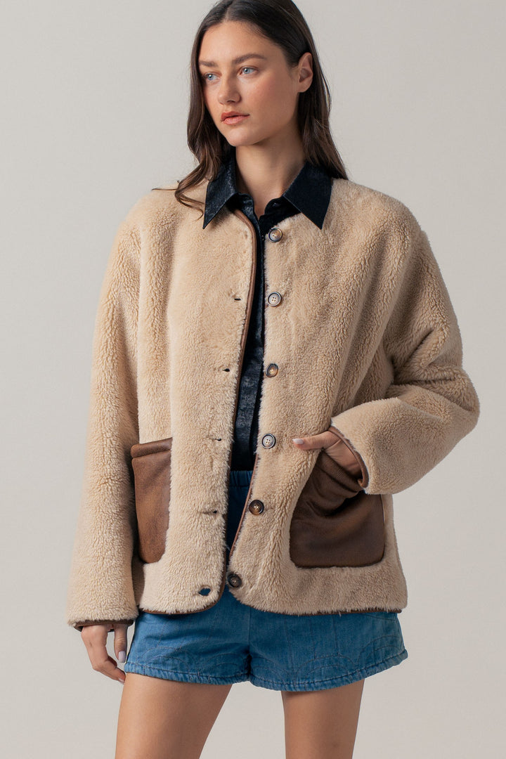 cozy boxy shearling jacket with suede pocket - beige (additional view)
