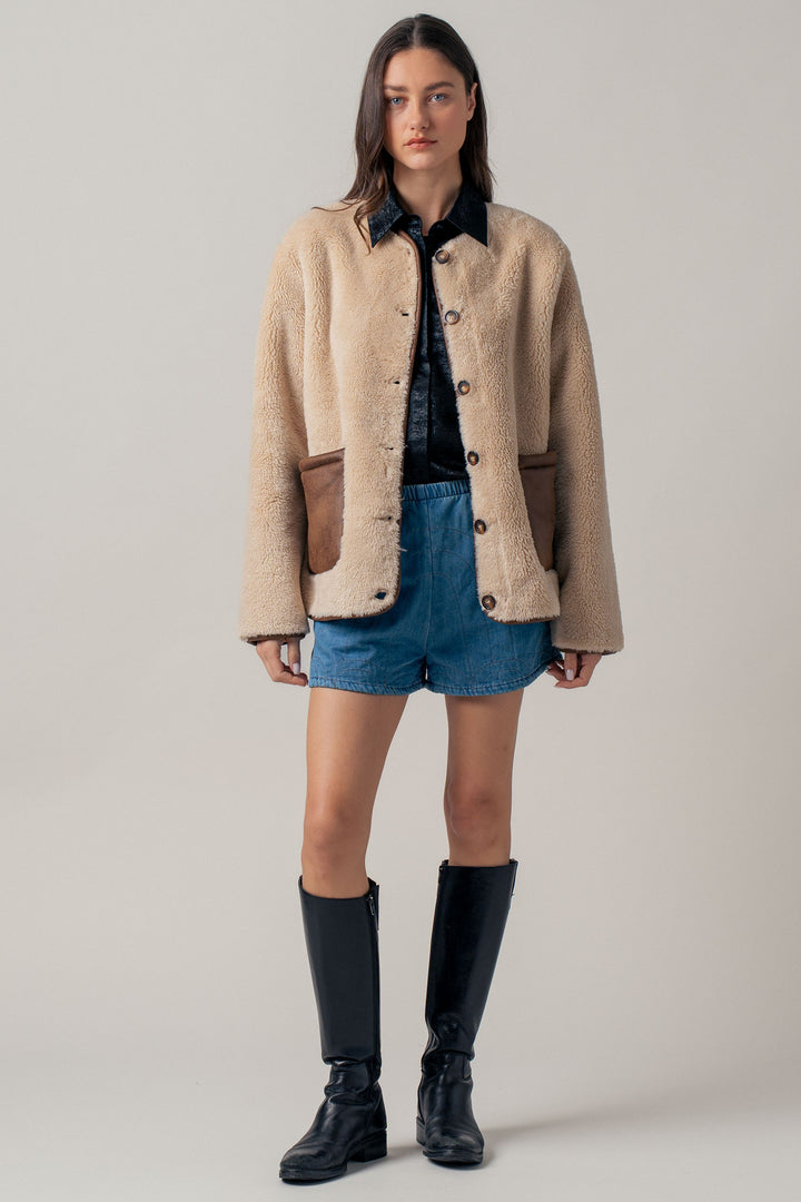 cozy boxy shearling jacket with suede pocket - beige (additional view)