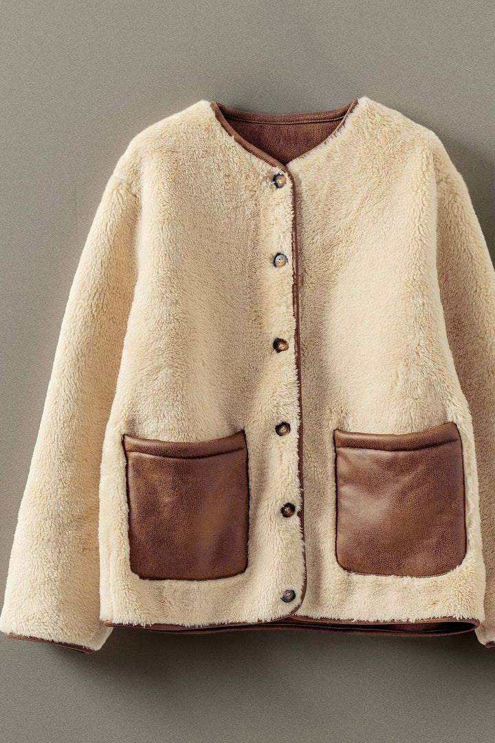 cozy boxy shearling jacket with suede pocket - beige (additional view)
