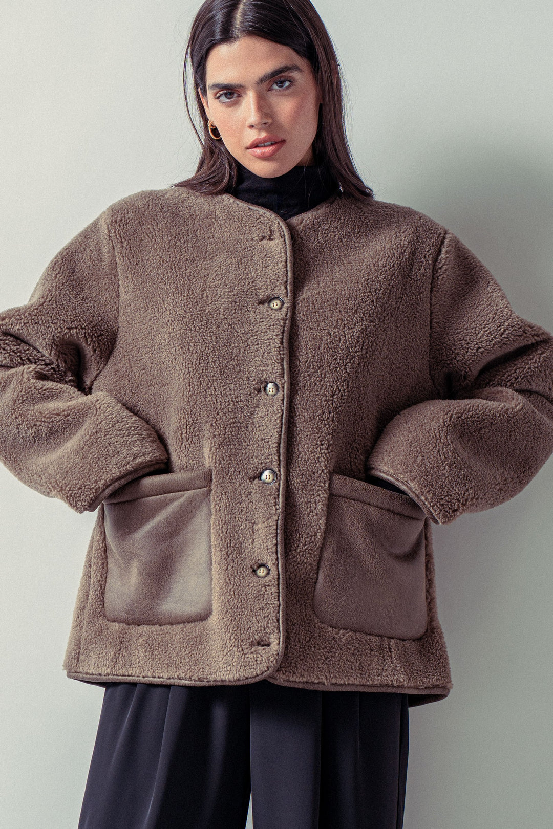 cozy boxy shearling jacket with suede pocket - brown (additional view)