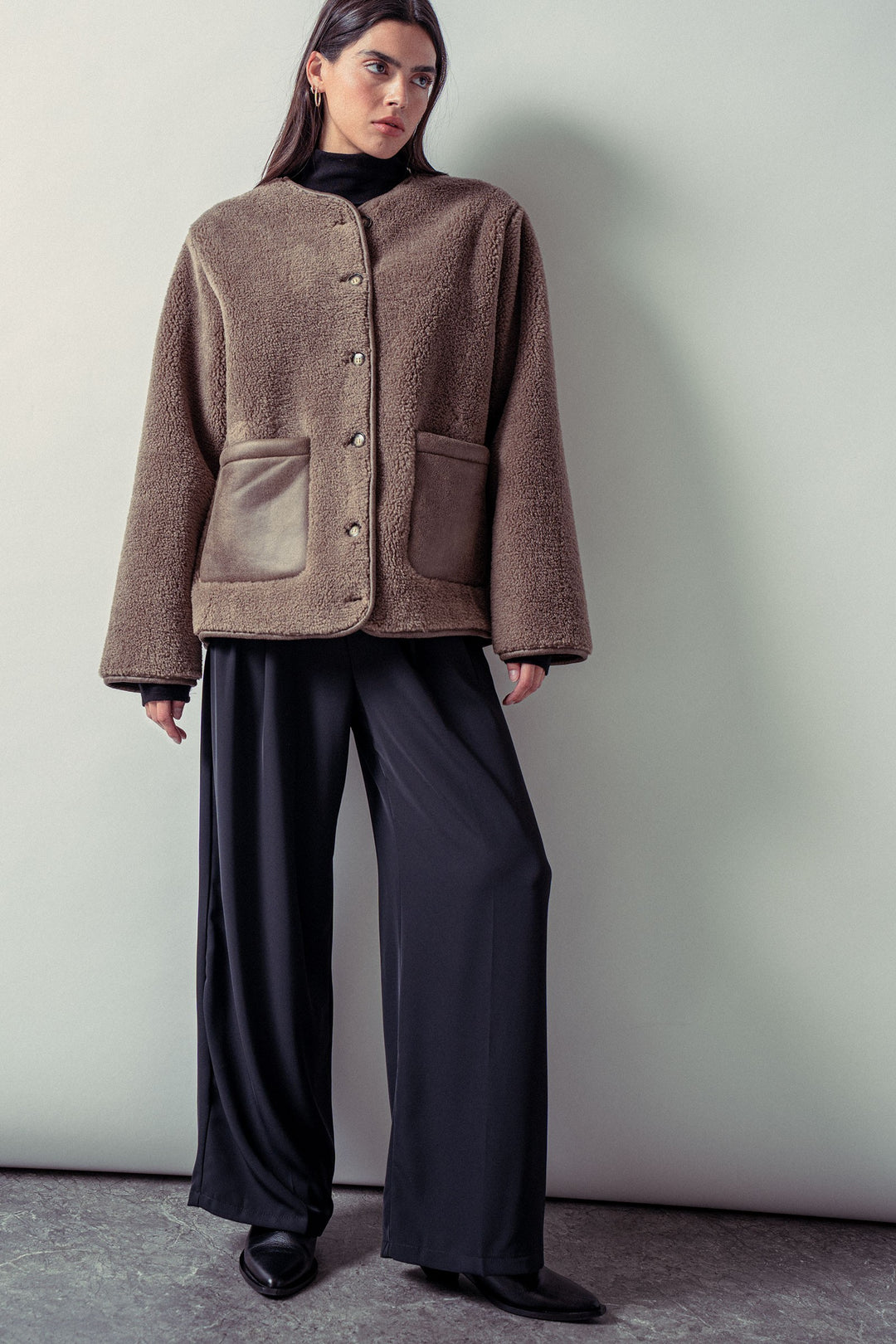 cozy boxy shearling jacket with suede pocket - brown (additional view)