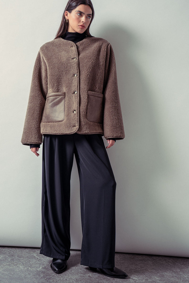 cozy boxy shearling jacket with suede pocket - brown (additional view)