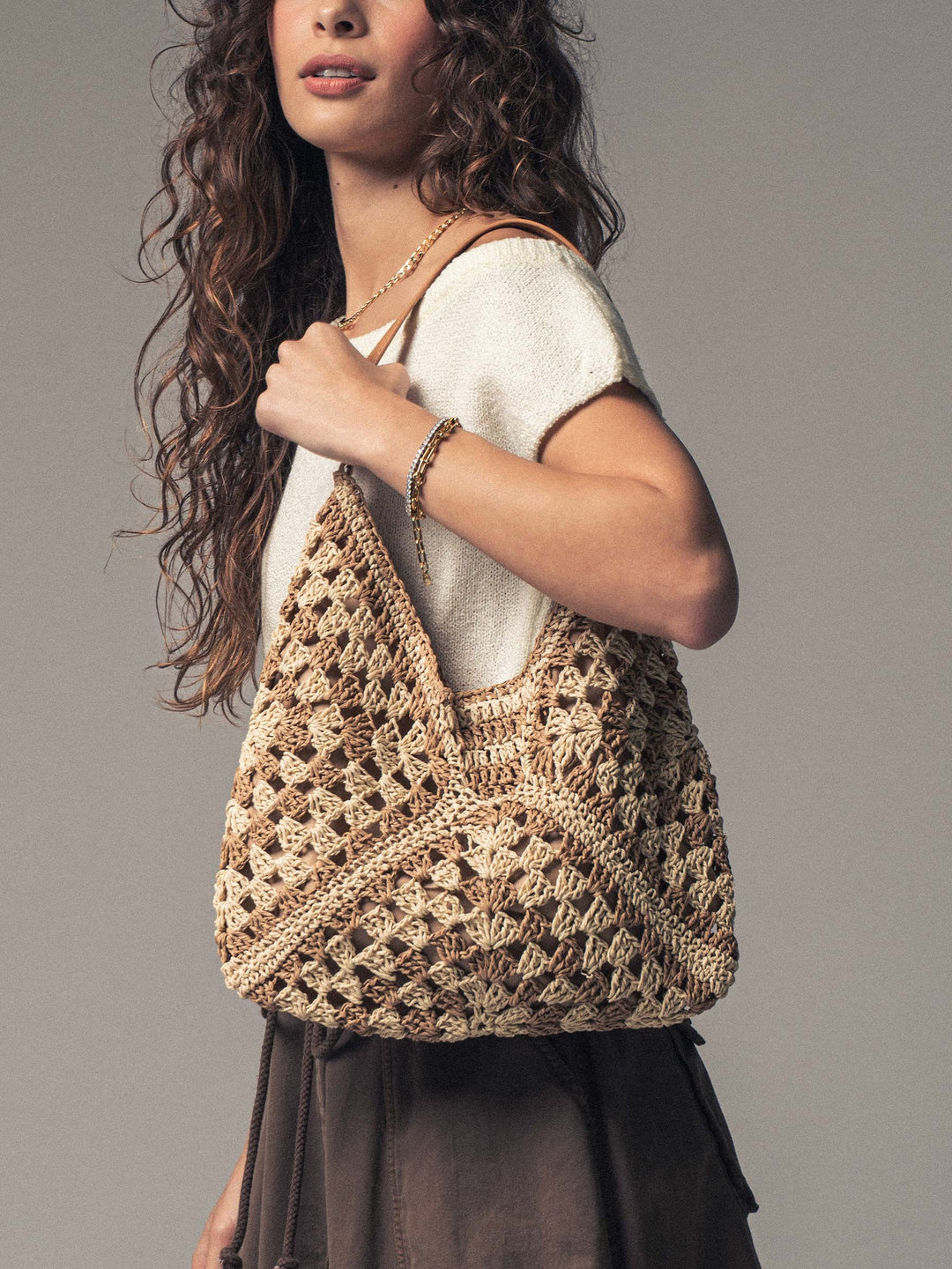 diamond crochet hobo shoulder bag - taupe