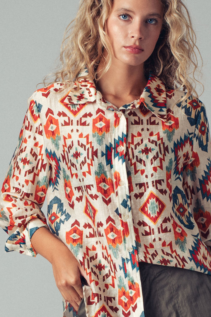 Geometric Pattern Button-Down Shirt with Collar