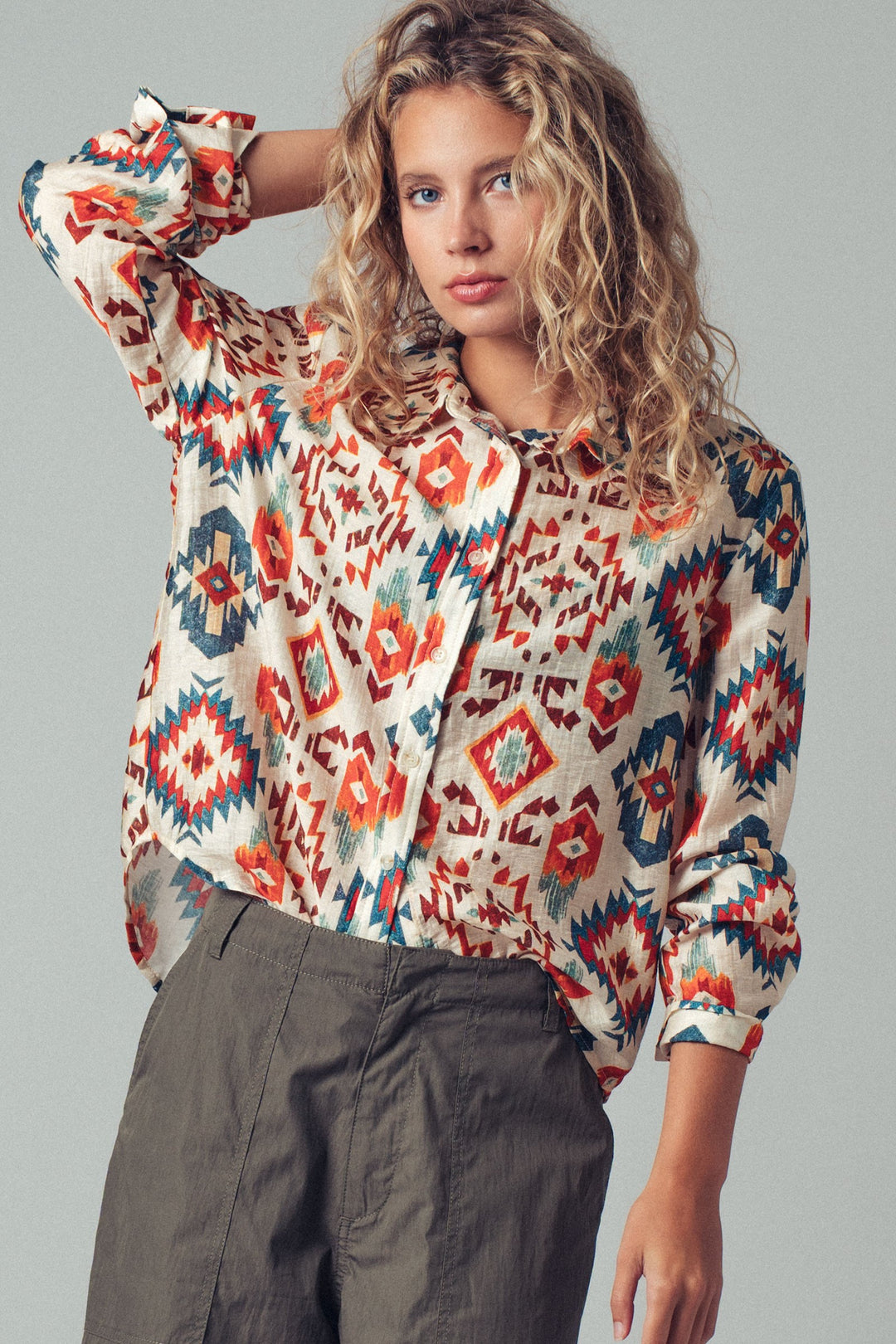 Geometric Pattern Button-Down Shirt with Collar