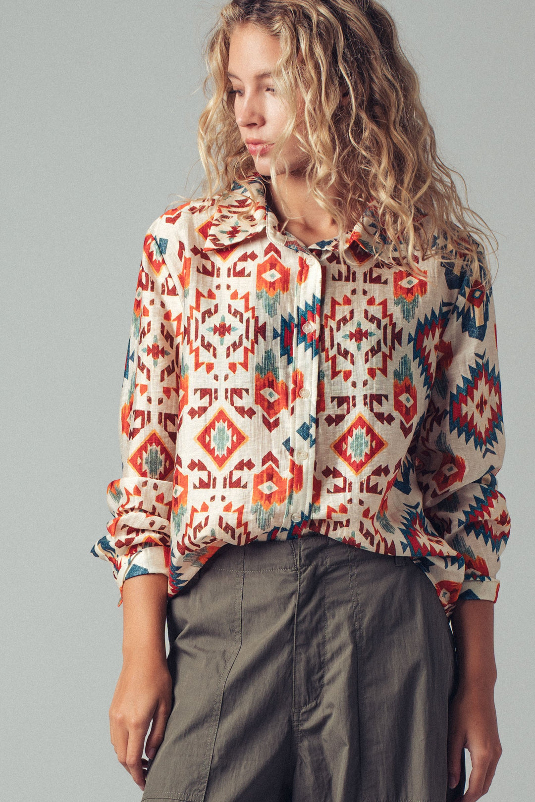 Geometric Pattern Button-Down Shirt with Collar