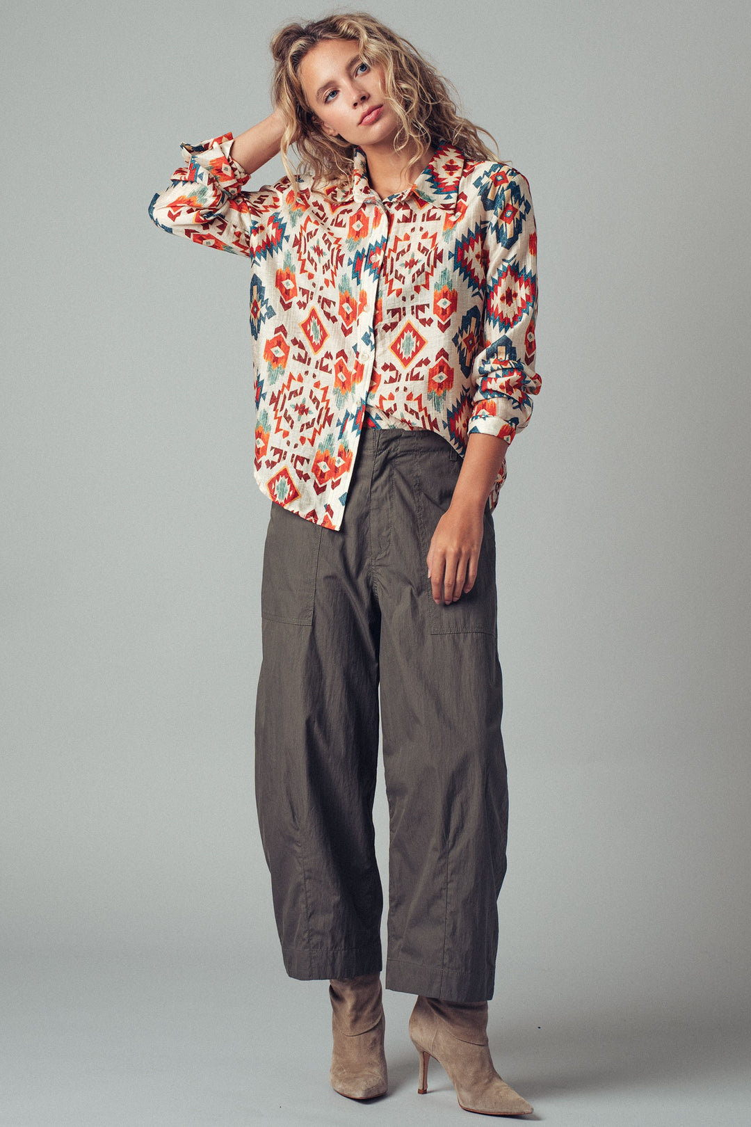 Geometric Pattern Button-Down Shirt with Collar