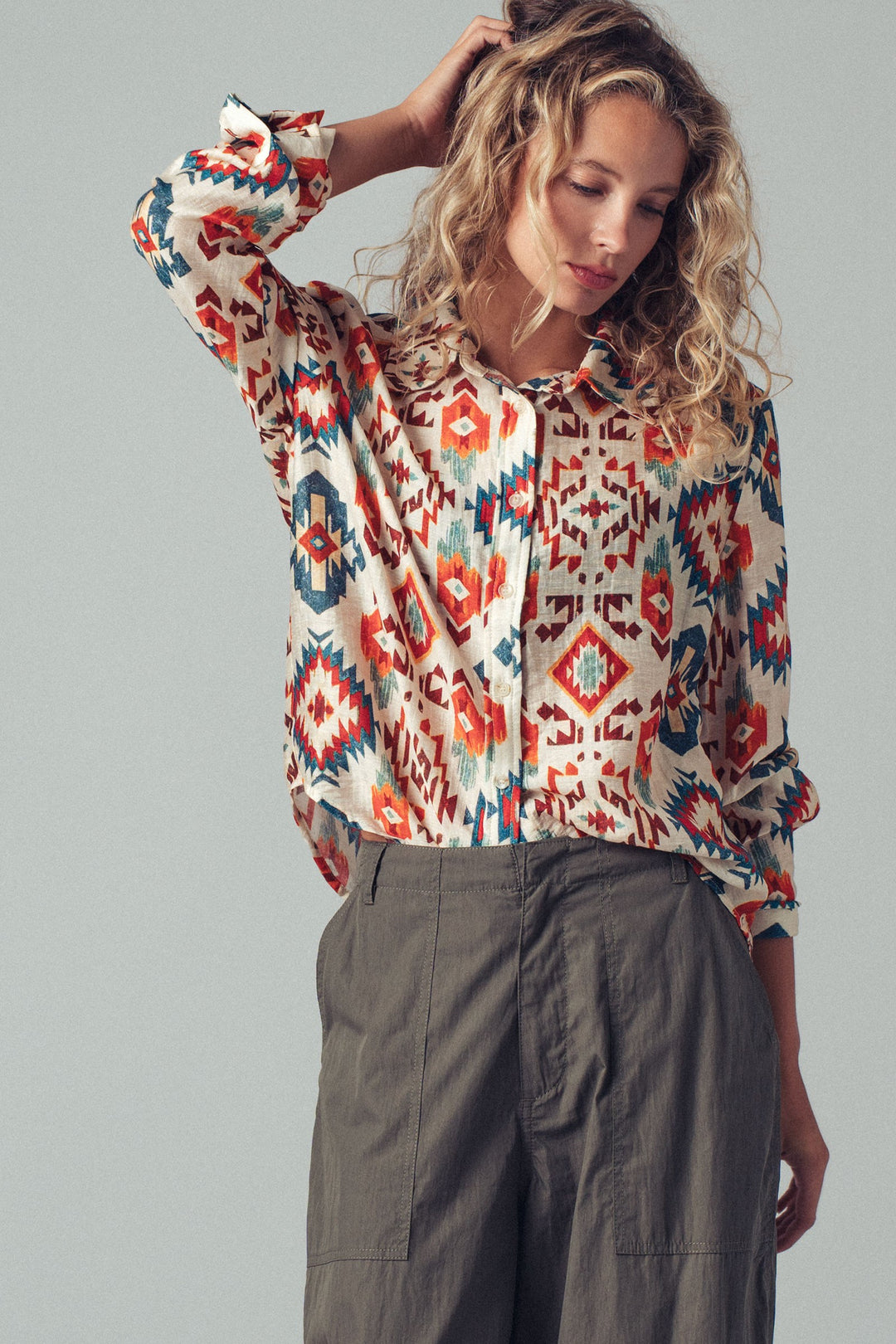 Geometric Pattern Button-Down Shirt with Collar