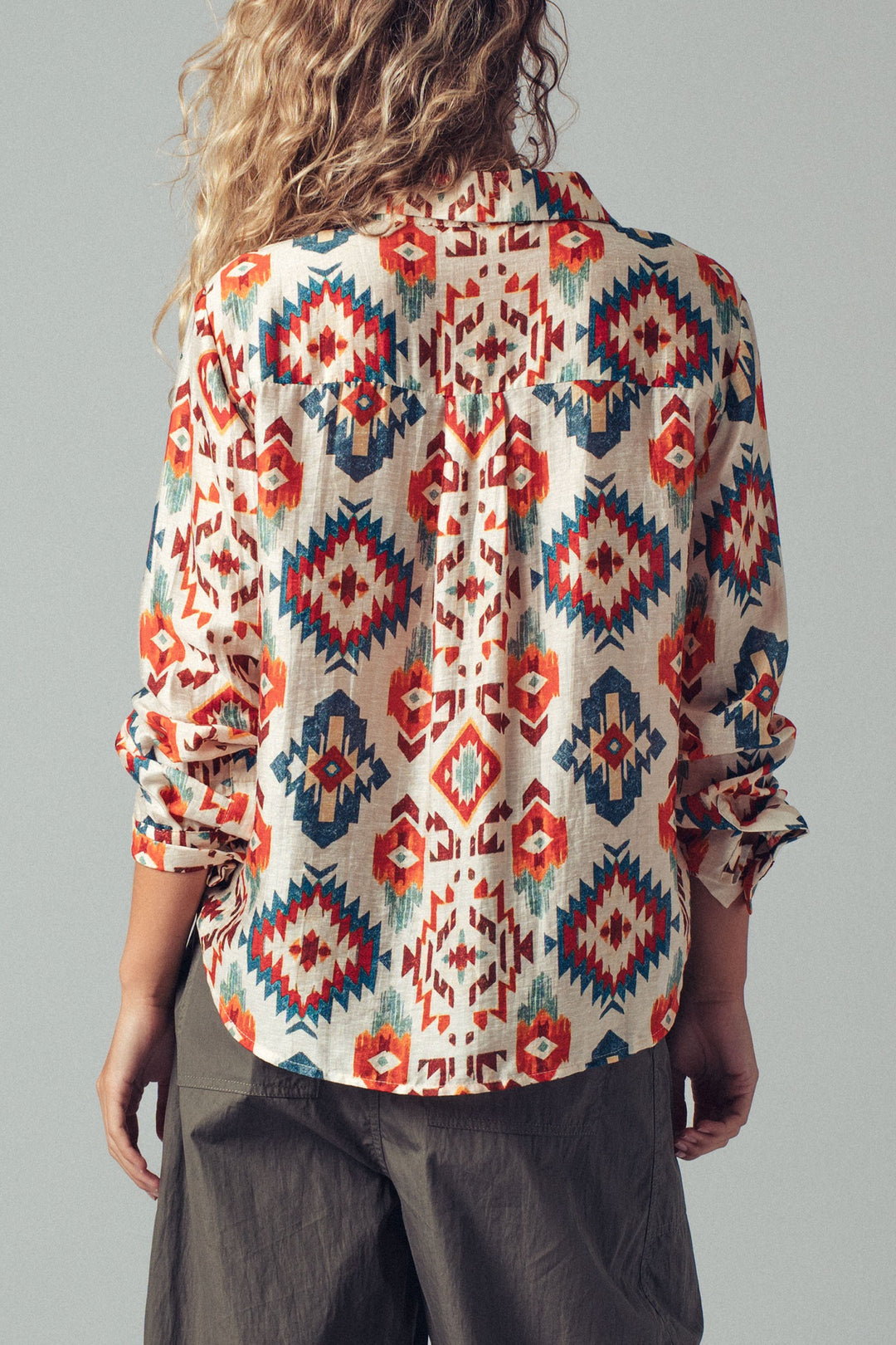 Geometric Pattern Button-Down Shirt with Collar