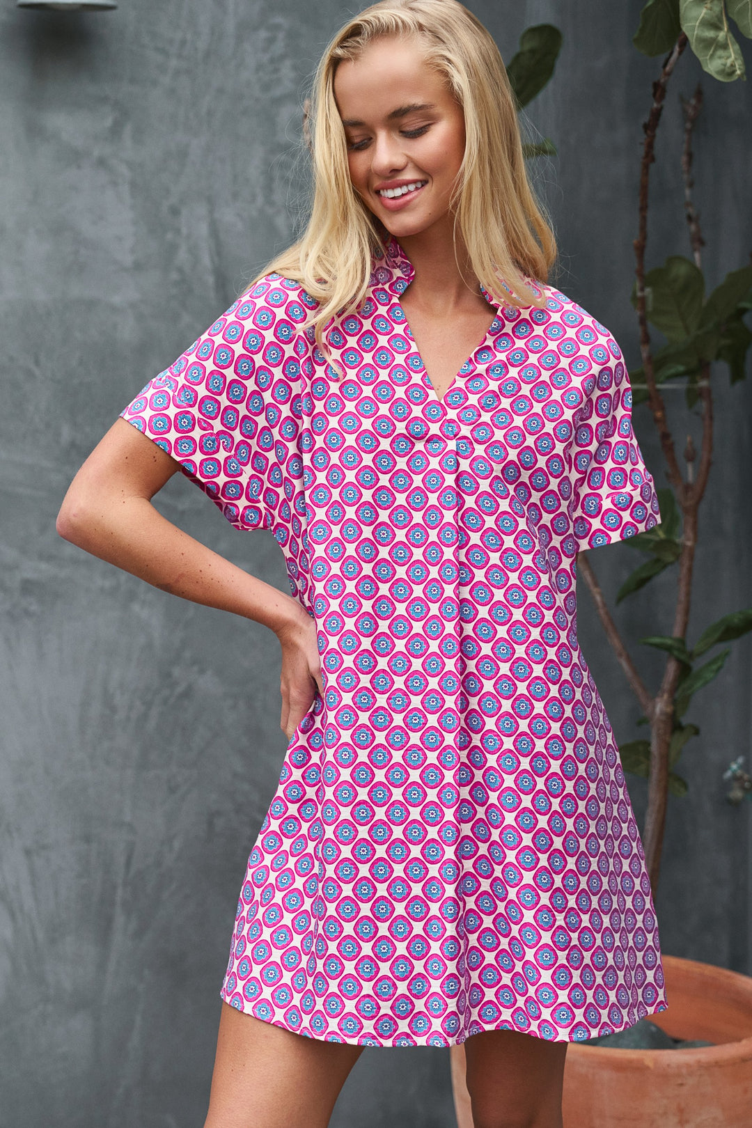 retro geo print mini dress - fuschia blue