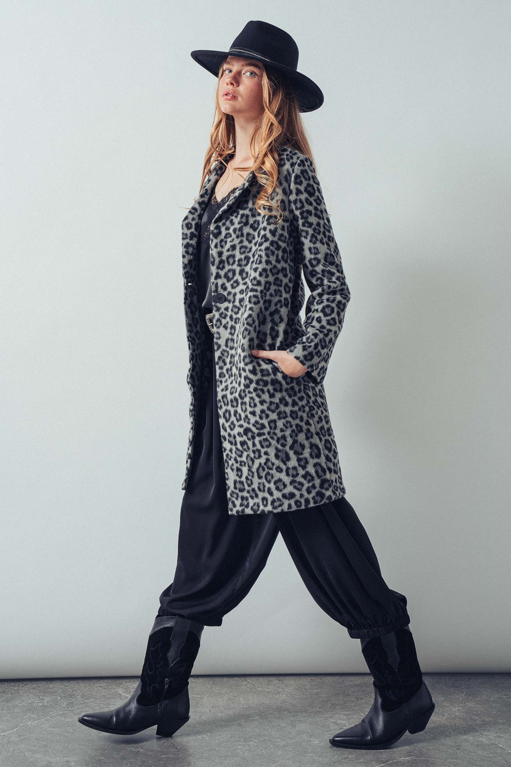 leopard statement coat - black (additional view)
