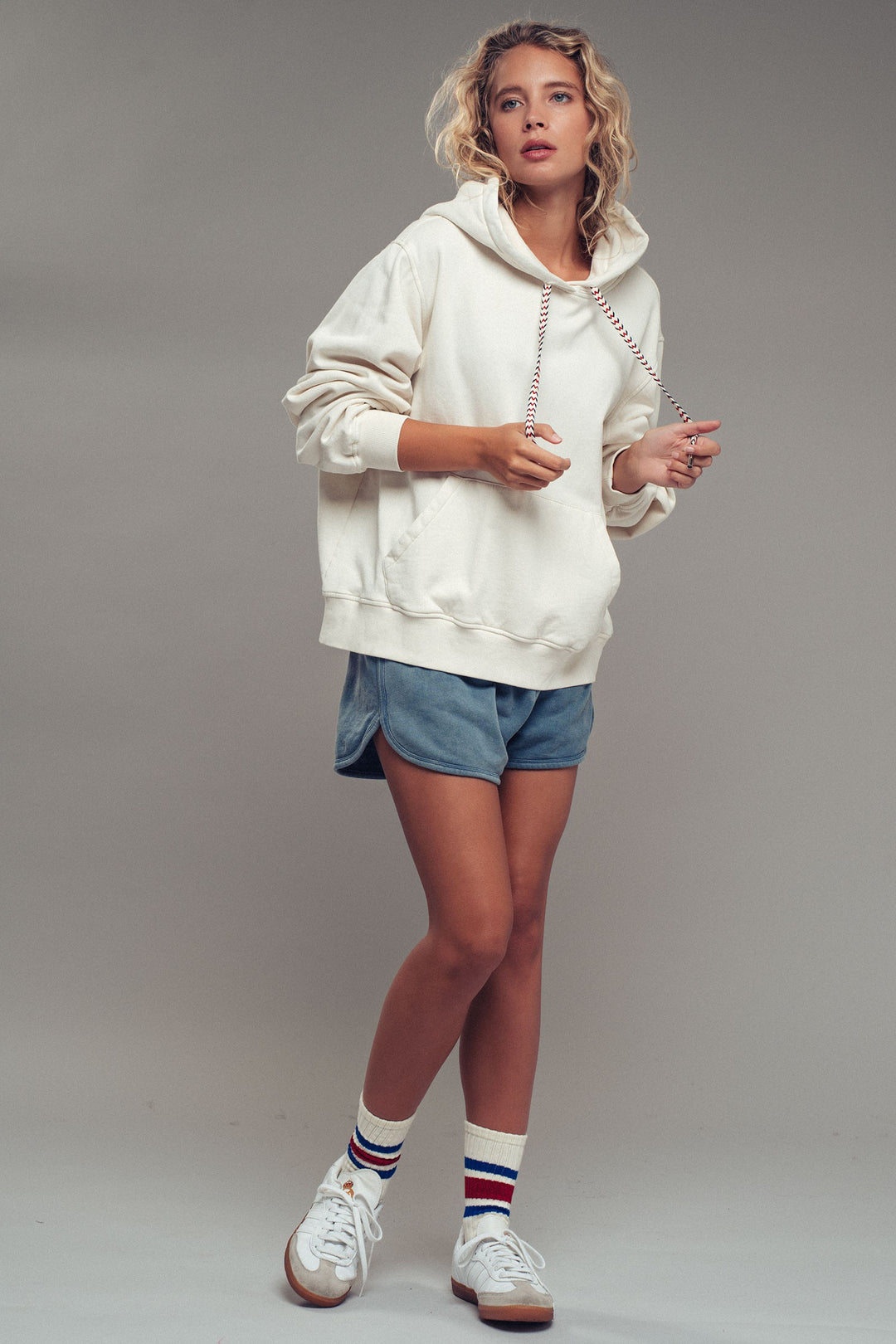 oversized hoodie w vintage washed brushed fabric - chalk (additional view)