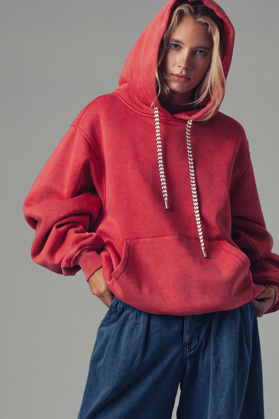 oversized hoodie w vintage washed brushed fabric - red (additional view)