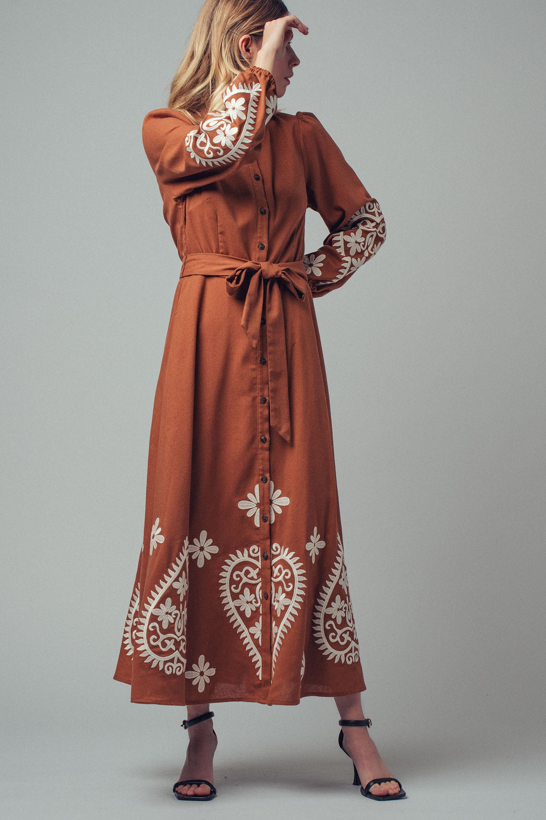 embroidered maxi dress - camel (additional view)