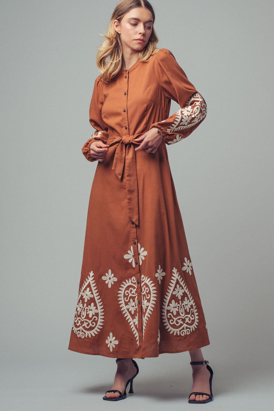 embroidered maxi dress - camel (additional view)