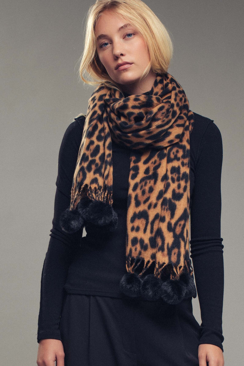 print pom trim scarf - brown (additional view)
