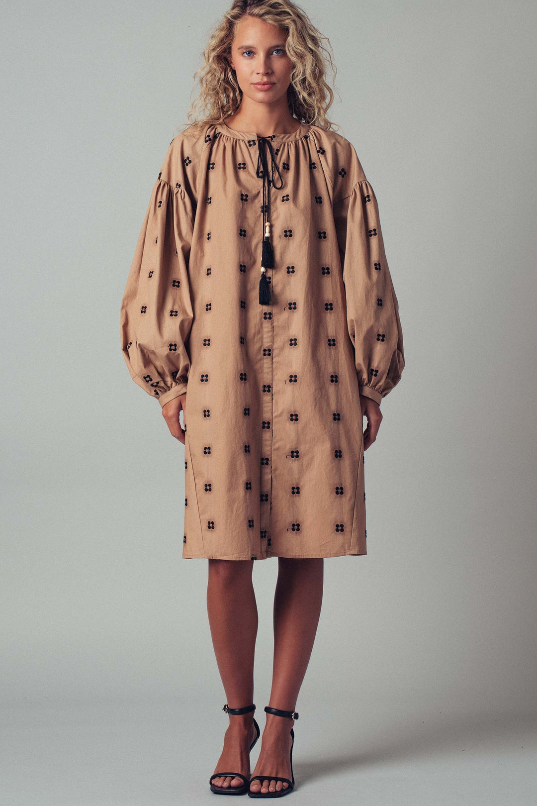 balloon sleeve popover mini dress - camel