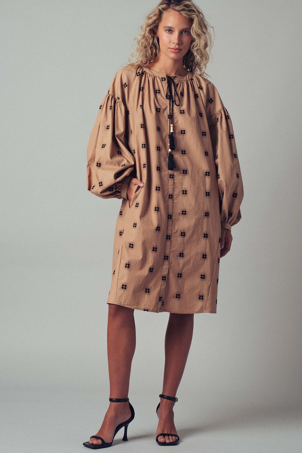 balloon sleeve popover mini dress - default (additional view)