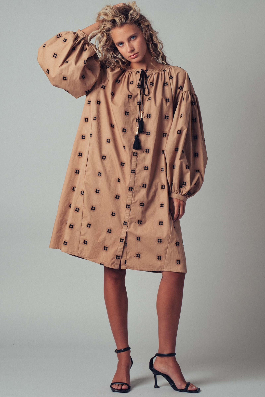 balloon sleeve popover mini dress - default (additional view)