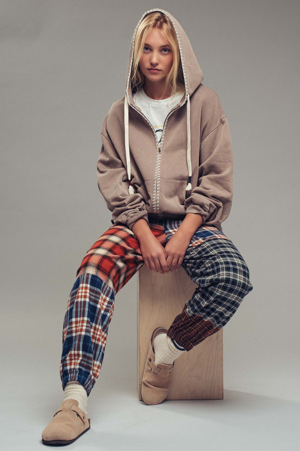 washed stitch detail oversized zip up hoodie - mocha mousse (additional view)