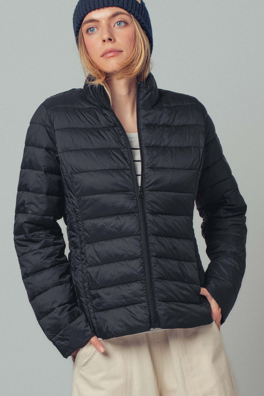 lightweight quilted puffer jacket - black (additional view)