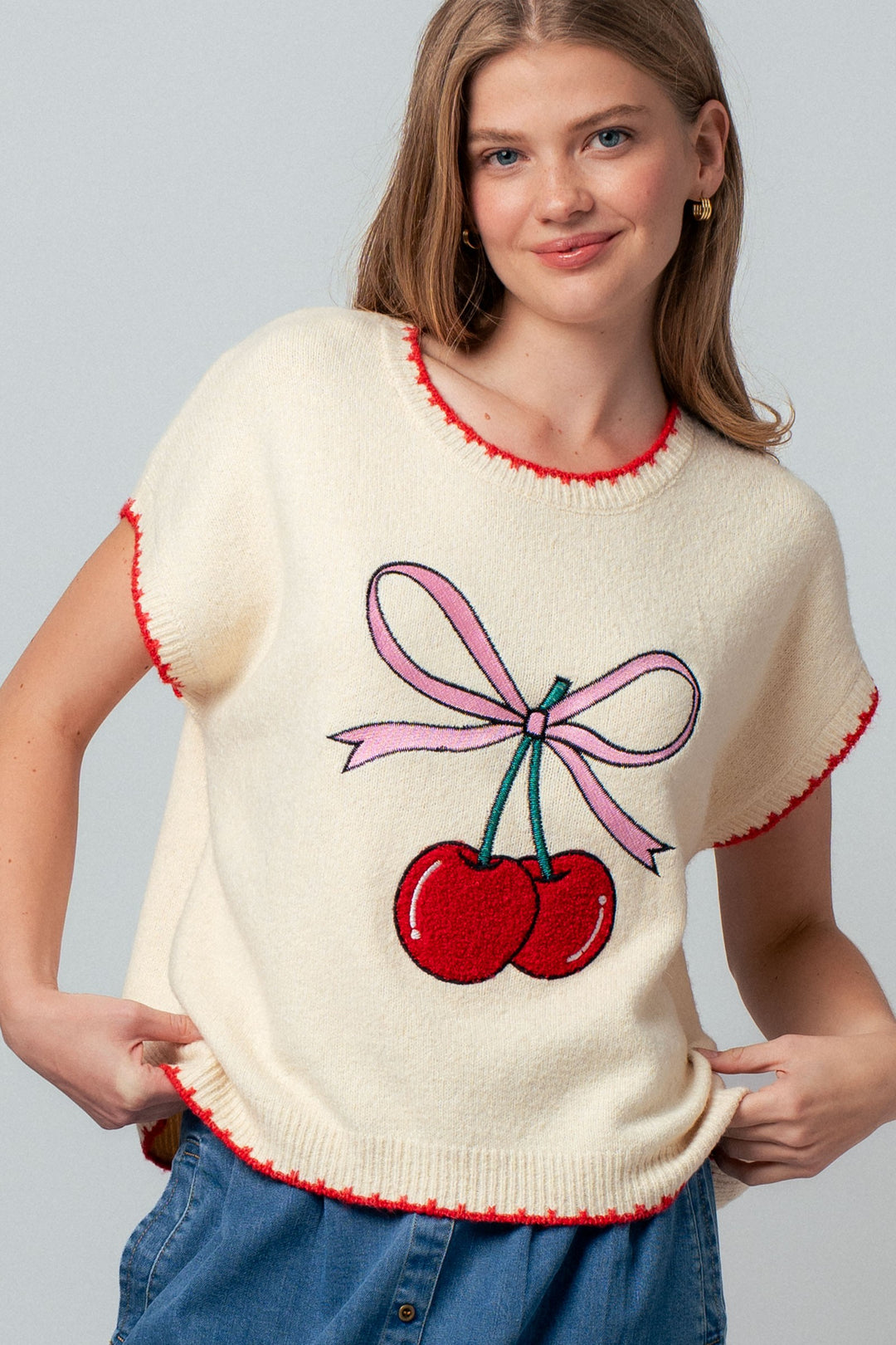 cherry bow knit vest - ivory