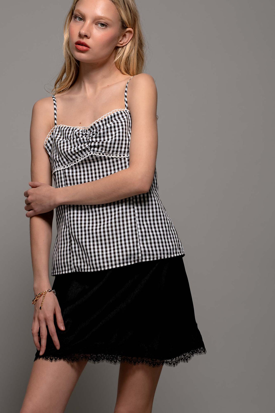 cottage charm gingham cami - black (additional view)