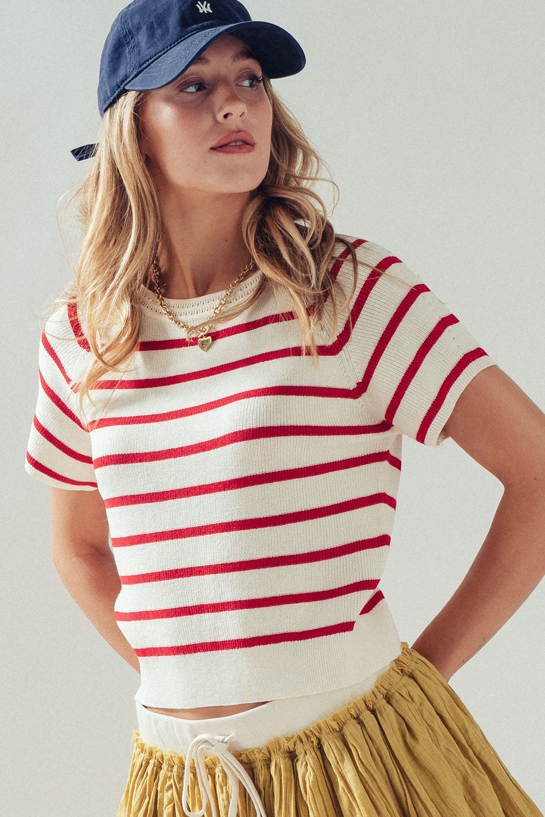 crew neck knit top - ivory red