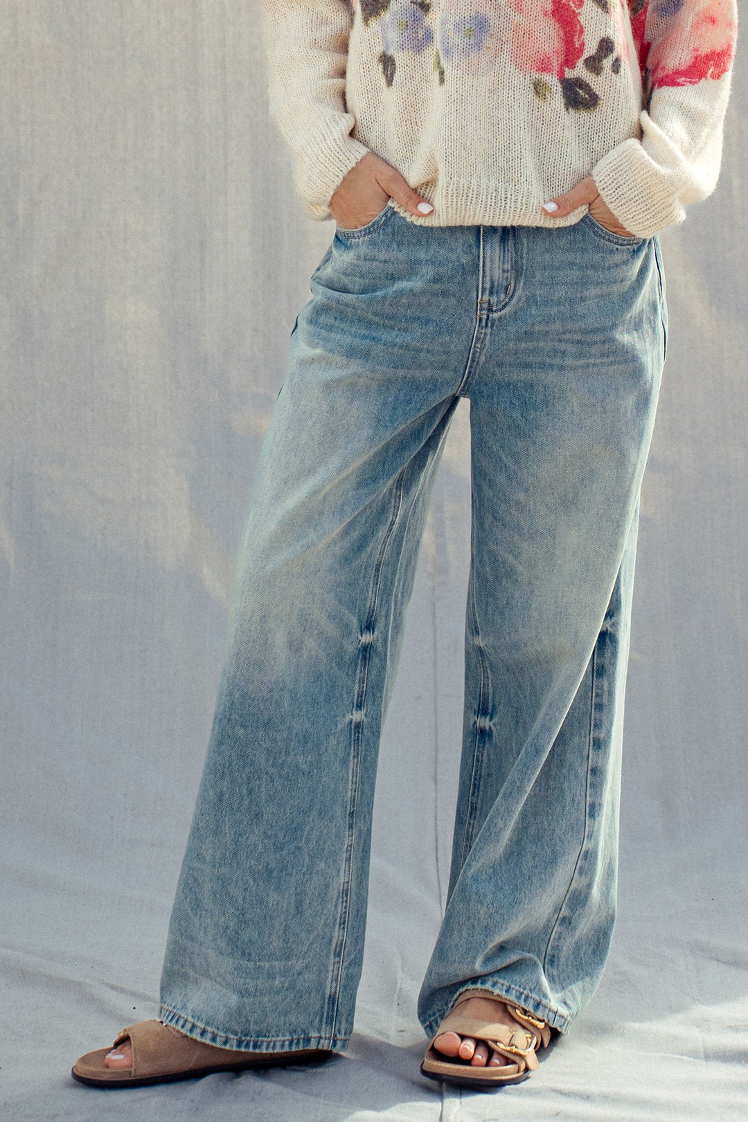 classic vintage wash wide leg jean - denim