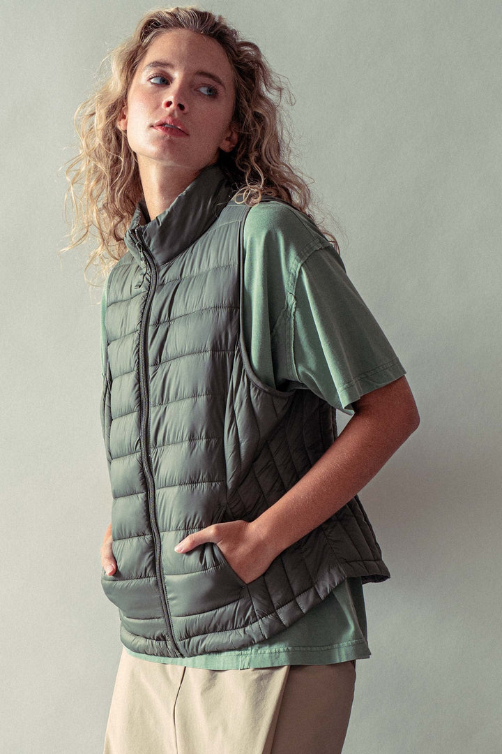 4n Lightweight Quilted Vest Cozy Layering Piece, additional view