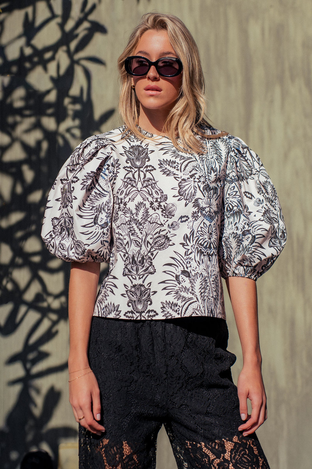 botanical print puff sleeve blouse - ivory black