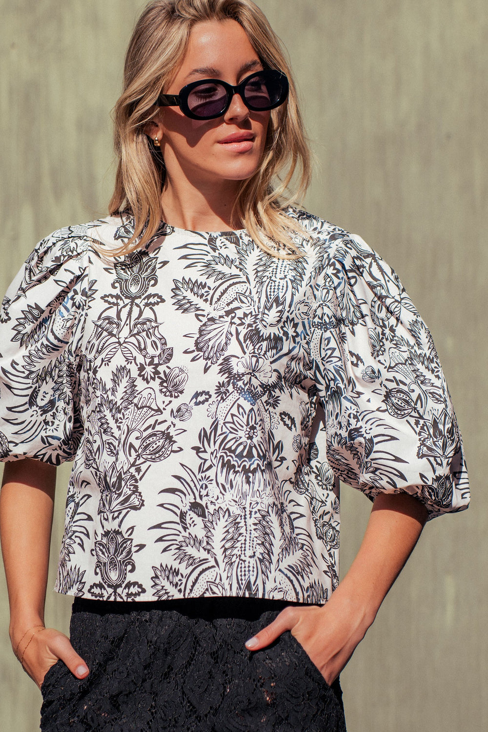 botanical print puff sleeve blouse - ivory black (additional view)