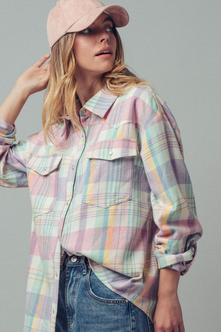 oversized plaid button up flannel shirt w pockets - default (additional view)