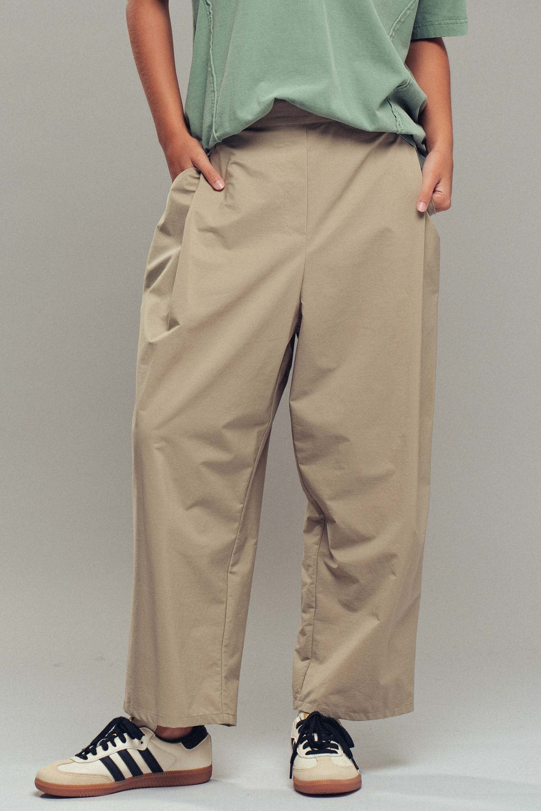 Relaxed Wide Leg Cropped Trousers With Pockets, additional view