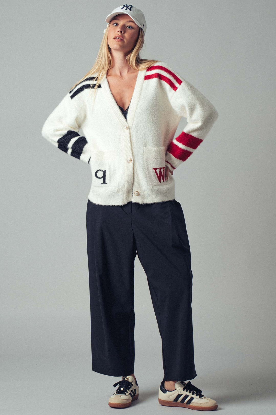 Relaxed Wide Leg Cropped Trousers With Pockets, additional view