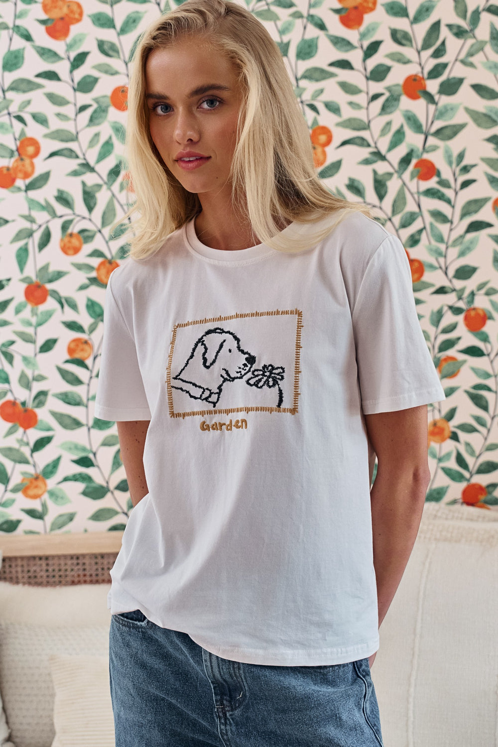 garden embroidered dog graphic t shirt - white (additional view)