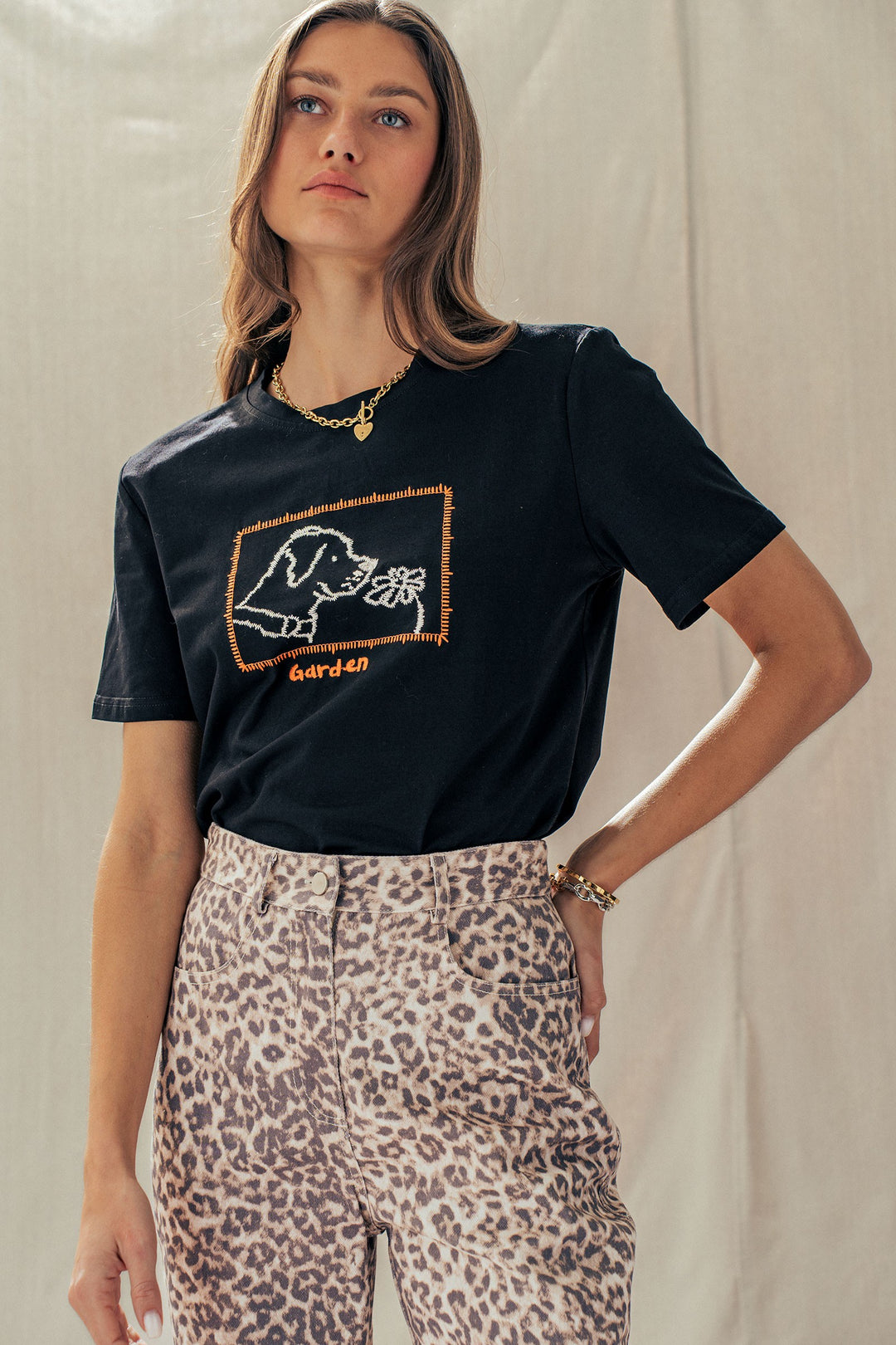 garden pup embroidered tee - black (additional view)