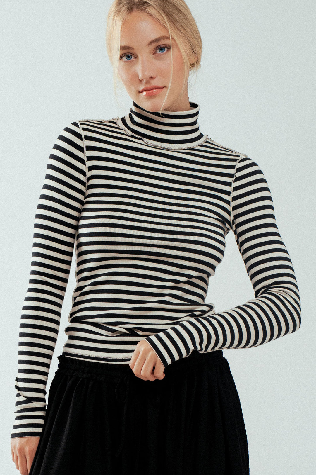 classic striped long sleeve turtleneck top - ivory black (additional view)