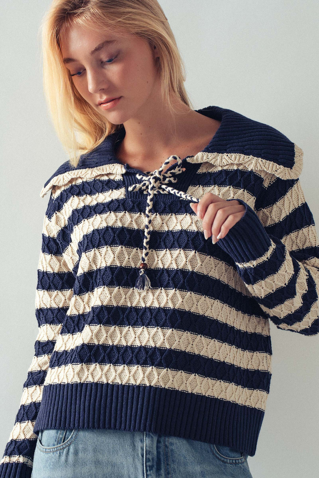 textured stripe cable knit wide collar sweater - navy