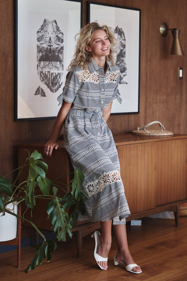 lace trim gingham button front midi dress - black (additional view)