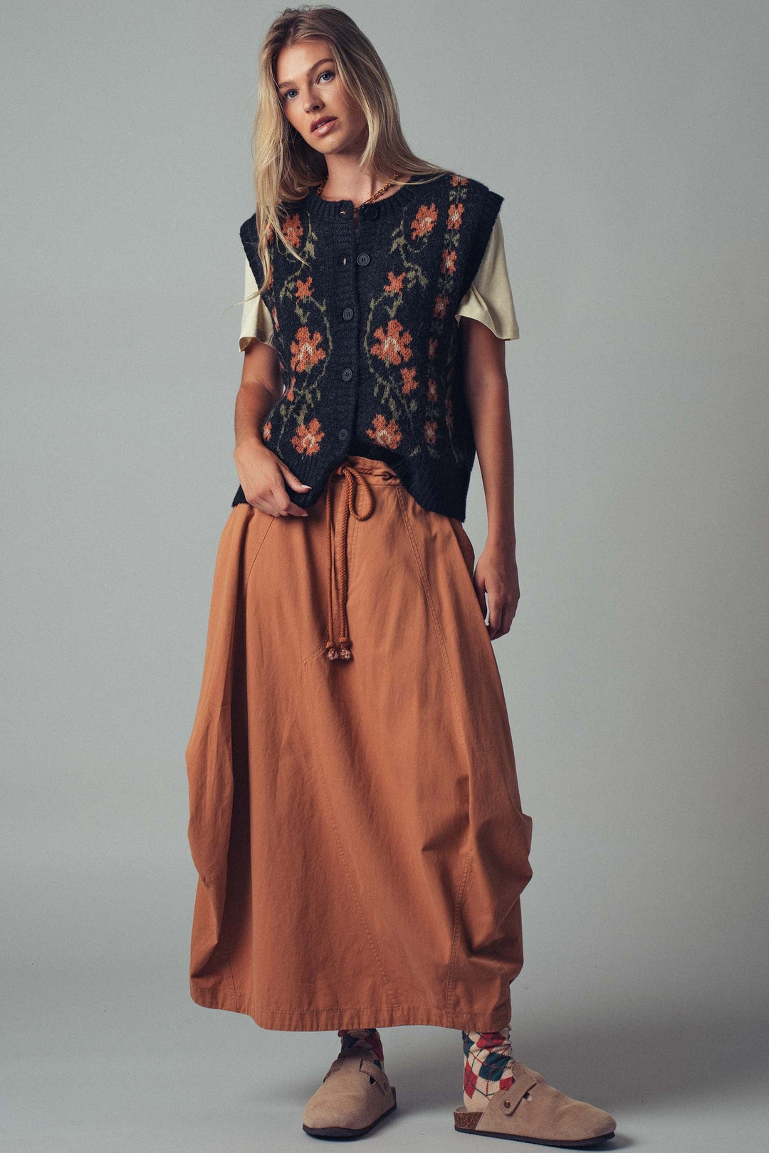 Chic Floral Knit Button Up Sweater Vest, additional view