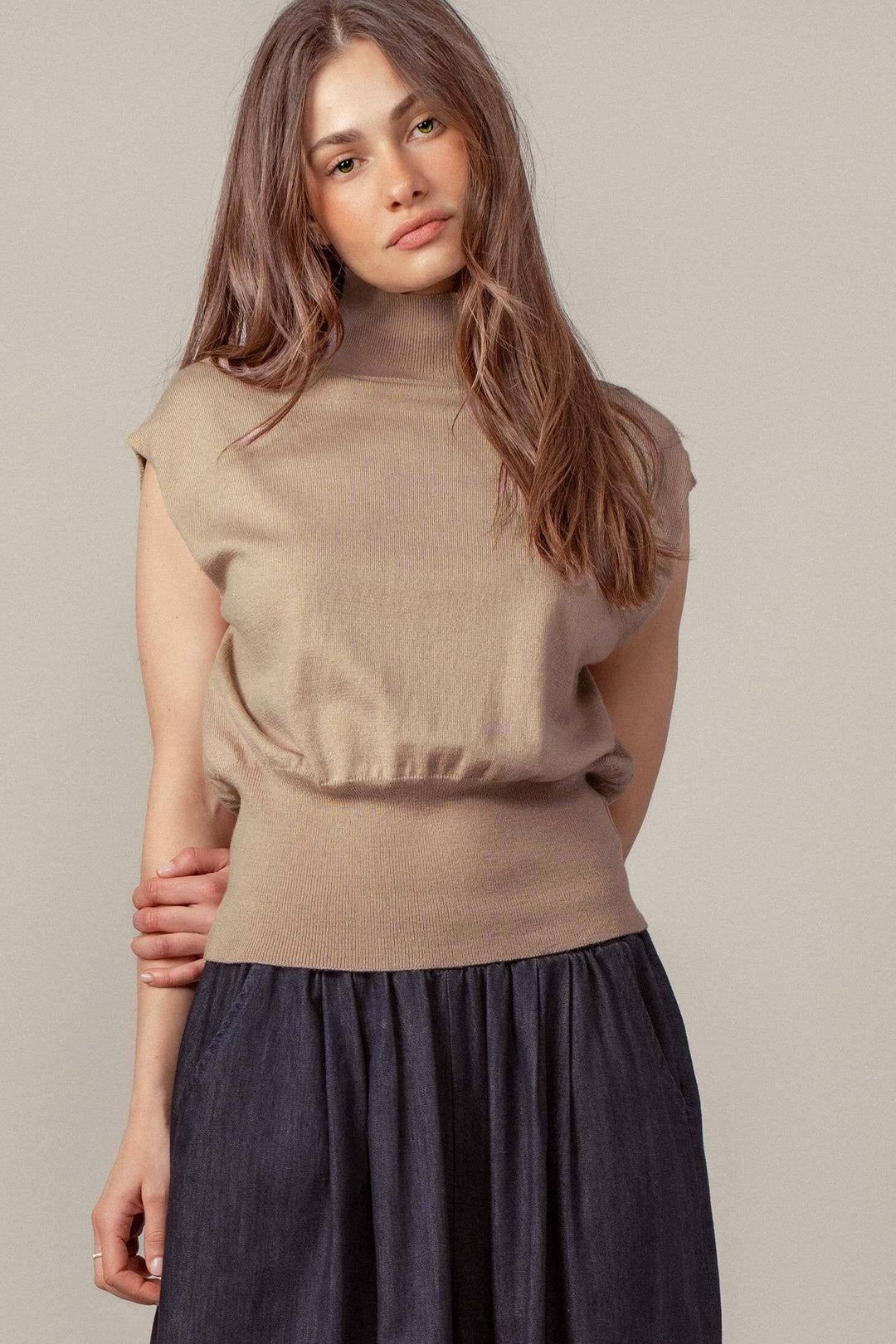 Sleeveless Chaleur Turtleneck Knit Top